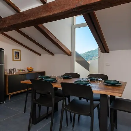 Roof 211 * Специя