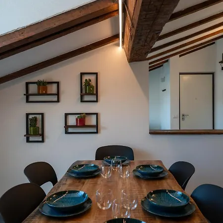 Апартаменты Roof 211