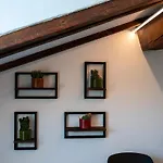 Roof 211 Apartment *