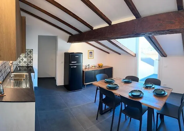 Roof 211 לה ספציה